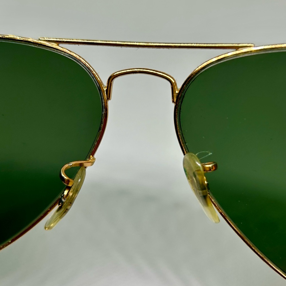 Ray-Ban Gold Frame Aviator Sunglasses with Green Lenses - Picture 9 of 10